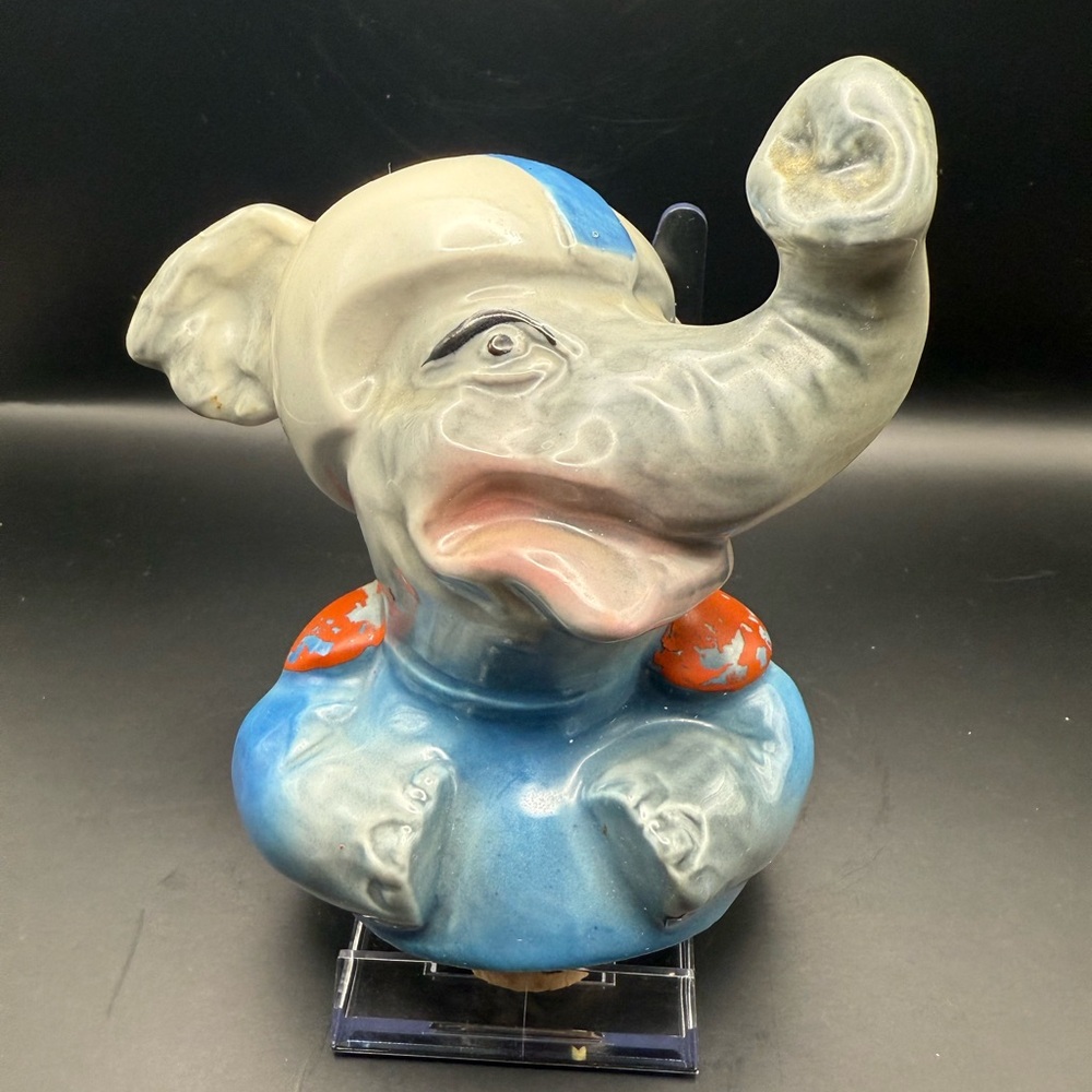 Vintage 70s Jim Beam decanter stopper